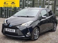 Used Toyota Yaris Hybrid 100 HP (73 kW) 2019 Black Hatchback