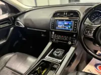 Used Jaguar F-Pace Prestige 180 HP (132 kW) 2017 Silver SUV