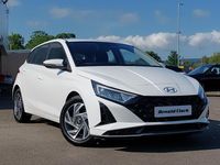 New Hyundai i20 Advanced 100 HP (73 kW) 2025 White Hatchback