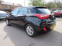 used Hyundai i30 1.6 CRDi Blue Drive SE Nav 5dr