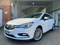 Used Vauxhall Astra Elite 150 HP (110 kW) 2019 White Estate