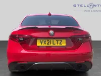 Used Alfa Romeo Giulia Ti 276 HP (202 kW) 2021 Red Sedan