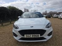 Used Ford Focus ST-Line 120 HP (88 kW) 2020 White Hatchback