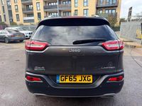 Used Jeep Cherokee Limited 200 HP (147 kW) 2015 Grey SUV