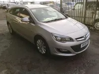 Used Vauxhall Astra Elite 115 HP (84 kW) 2014 Silver Estate
