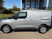 Usado Ford Transit Limited 125 CV (91 kW) 2025 Plateado Van