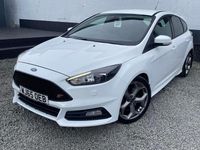 Used Ford Focus ST 2015 White Hatchback