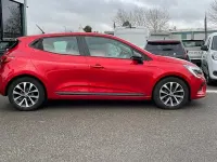 Used Renault Clio Evolution 90 HP (66 kW) 2023 Red Hatchback