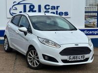 Used Ford Fiesta Titanium 100 HP (73 kW) 2015 White Hatchback
