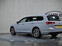 Used VW Passat SEL 150 HP (110 kW) 2022 Grey Estate