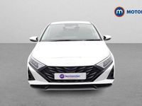 Used Hyundai i20 Premium 101 HP (74 kW) 2025 White Hatchback