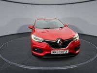 Usado Renault Kadjar Iconic 116 HP (85 kW) 2019 Vermelho SUV