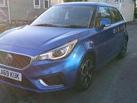 Begagnad MG MG3 Exclusive 106 HK (77 kW) 2019 Blå Halvkombi