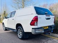 Used Toyota HiLux 150 HP (110 kW) 2019 White Pickup