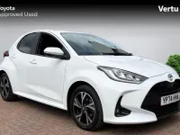 Used Toyota Yaris Design 116 HP (85 kW) 2024 White Hatchback