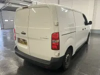 Used Citroën Dispatch 100 HP (73 kW) 2019 White MPV