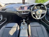 Used BMW 118 Sport Line 140 HP (102 kW) 2020 White Hatchback