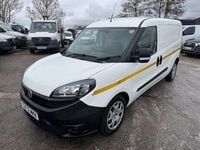 Used Fiat Doblò 120 HP (88 kW) 2022 White MPV