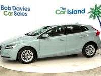 Used Volvo V40 Momentum 120 HP (88 kW) 2019 Blue Hatchback