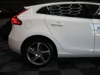 Used Volvo V40 SE 190 HP (139 kW) 2015 White Hatchback