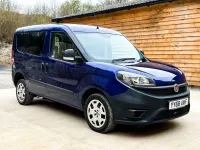 Używany Fiat Doblò Pop 95 KM (69 kW) 2018 Niebieski Minivan