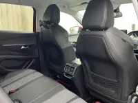 Used Peugeot 3008 Allure 131 HP (96 kW) 2018 Red SUV
