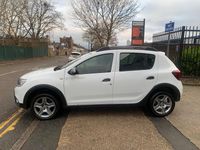 Used Dacia Sandero Essentiel 90 HP (66 kW) 2018 White Hatchback