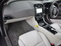 Used Jaguar XE Portfolio 180 HP (132 kW) 2015 Grey Sedan