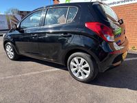Używany Hyundai i20 Active 85 KM (62 kW) 2013 Czarny Hatchback