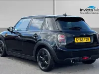 Usado Mini Cooper Hatch 136 HP (100 kW) 2016 Preto Citadino