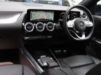 Usado Mercedes GLA250 Premium Plus 218 HP (160 kW) 2021 Azul SUV