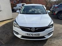 Used Vauxhall Astra SRi 110 HP (80 kW) 2021 White Hatchback