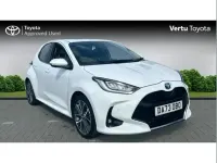 Used Toyota Yaris 116 HP (85 kW) 2023 White Hatchback