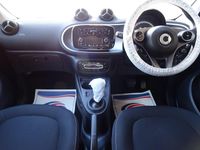 Used Smart ForFour Passion 71 HP (52 kW) 2017 Black Hatchback