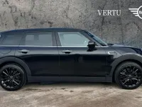 Usado Mini Cooper Clubman Classic 136 HP (100 kW) 2022 Preto Carrinha