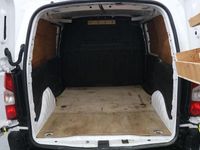 Used Toyota Proace Active 100 HP (73 kW) 2022 White MPV