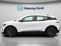 Used Renault Megane E-Tech Evolution 160 kW (218 HP) 2025 White Hatchback