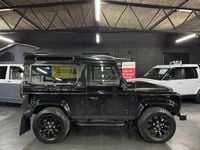 Used Land Rover Defender Landmark 122 HP (89 kW) 2015 Black Estate