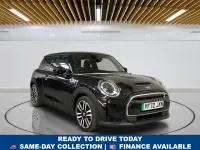 Usado Mini Cooper SE Hatch 135 kW (184 CV) 2022 Negro Utilitario