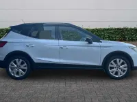 New Seat Arona Xperience 2026 Glacial white with black roof SUV