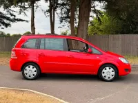 Used Vauxhall Zafira 110 HP (80 kW) 2014 Red MPV