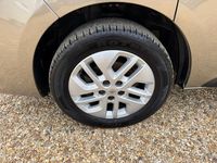 Used Renault Trafic 2015 Beige MPV