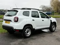 Used Dacia Duster Essentiel 90 HP (66 kW) 2023 White SUV