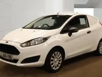 Używany Ford Fiesta 75 KM (55 kW) 2016 Biały Hatchback