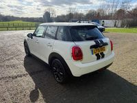 Used Mini ONE Hatch 102 HP (75 kW) 2015 White Hatchback