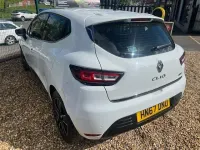 Used Renault Clio Dynamique 90 HP (66 kW) 2017 White Hatchback