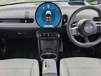 Used Mini Cooper Hatch 154 HP (113 kW) 2024 Green Hatchback