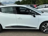 Used Renault Clio Dynamique 90 HP (66 kW) 2016 White Hatchback