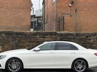 Używany Mercedes E350 AMG Line Premium Plus 258 KM (189 kW) 2017 Biały Sedan/Limuzyna