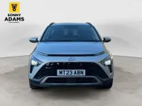 Usado Hyundai Bayon Premium 100 HP (73 kW) 2023 Prateado SUV